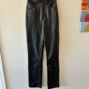 Abercrombie ultra high rise vegan leather 90s straight 000L
